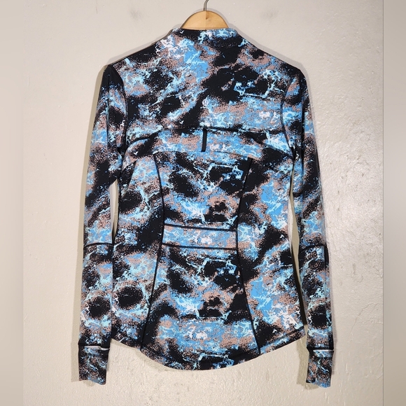 Lululemon Define Blue and Black Patterned Jacket - Picture 3 of 6